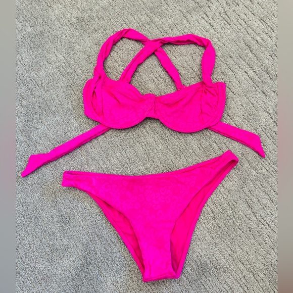 Beach bunny bikini